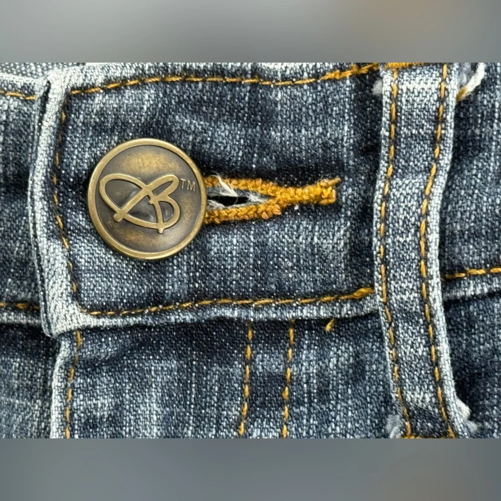 Bobbie Brooks Women’s Stretch Boot Cut Denim Jeans, Size 6 Medium Wash - Picture 2 of 13